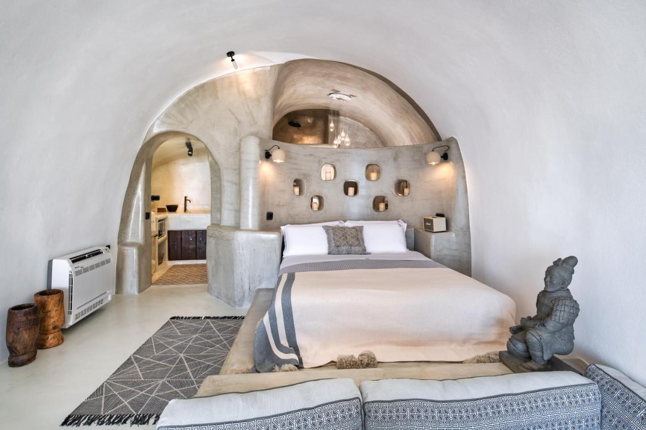 Satori Caves By Thireon * Oia (Santorini)